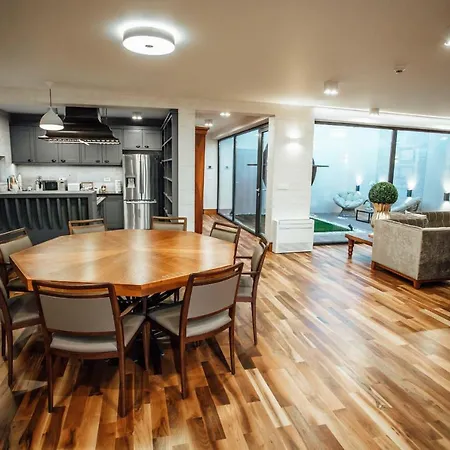 アパート Penthouse Vinci *